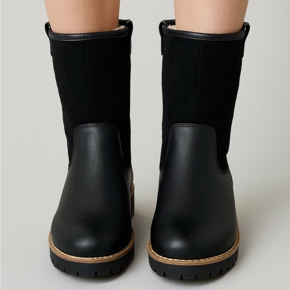 Nautica Women’s Size 7 Winter Boots Black Faux Leather Suede Sherpa Lined(B18)”✨